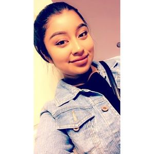 Meet your Posher, Angelica